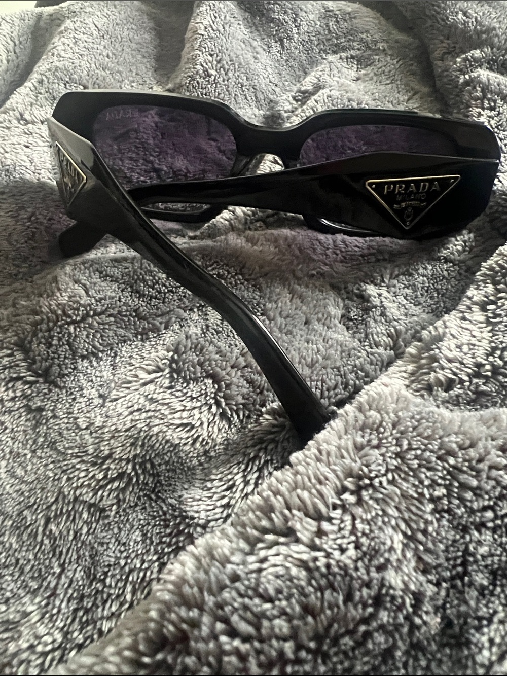 Prada Black Women's Oversized Sunglasses with Gold Logo Accent - Picture 7 of 10